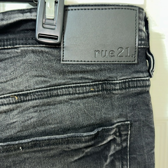 RUE21 SKINNY NEW, size 40x34, very comfy, last one! - Picture 5 of 6